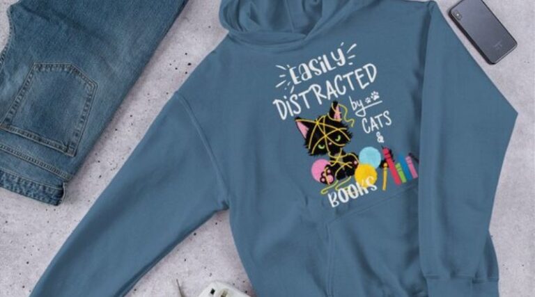 Cat Hoodie: The Purrfect Blend of Comfort and Style for Cat Lovers