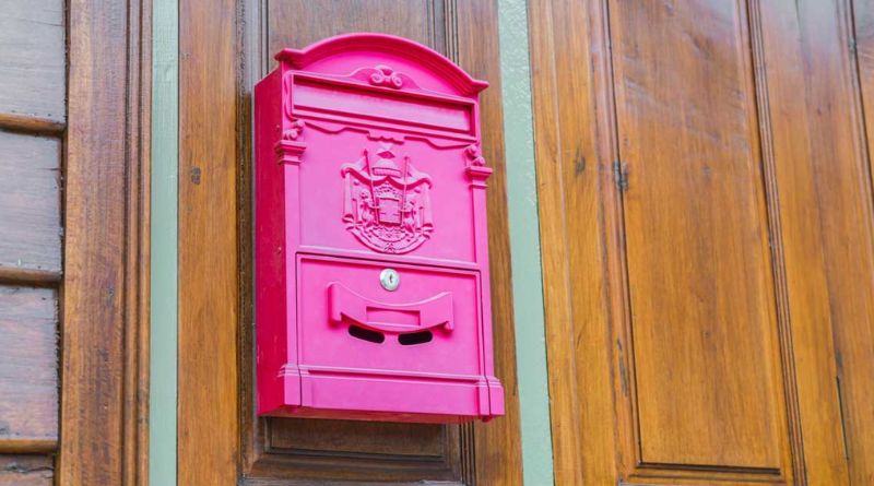 Wood Designs Mailbox: A Blend of Functionality and Aesthetic Appeal